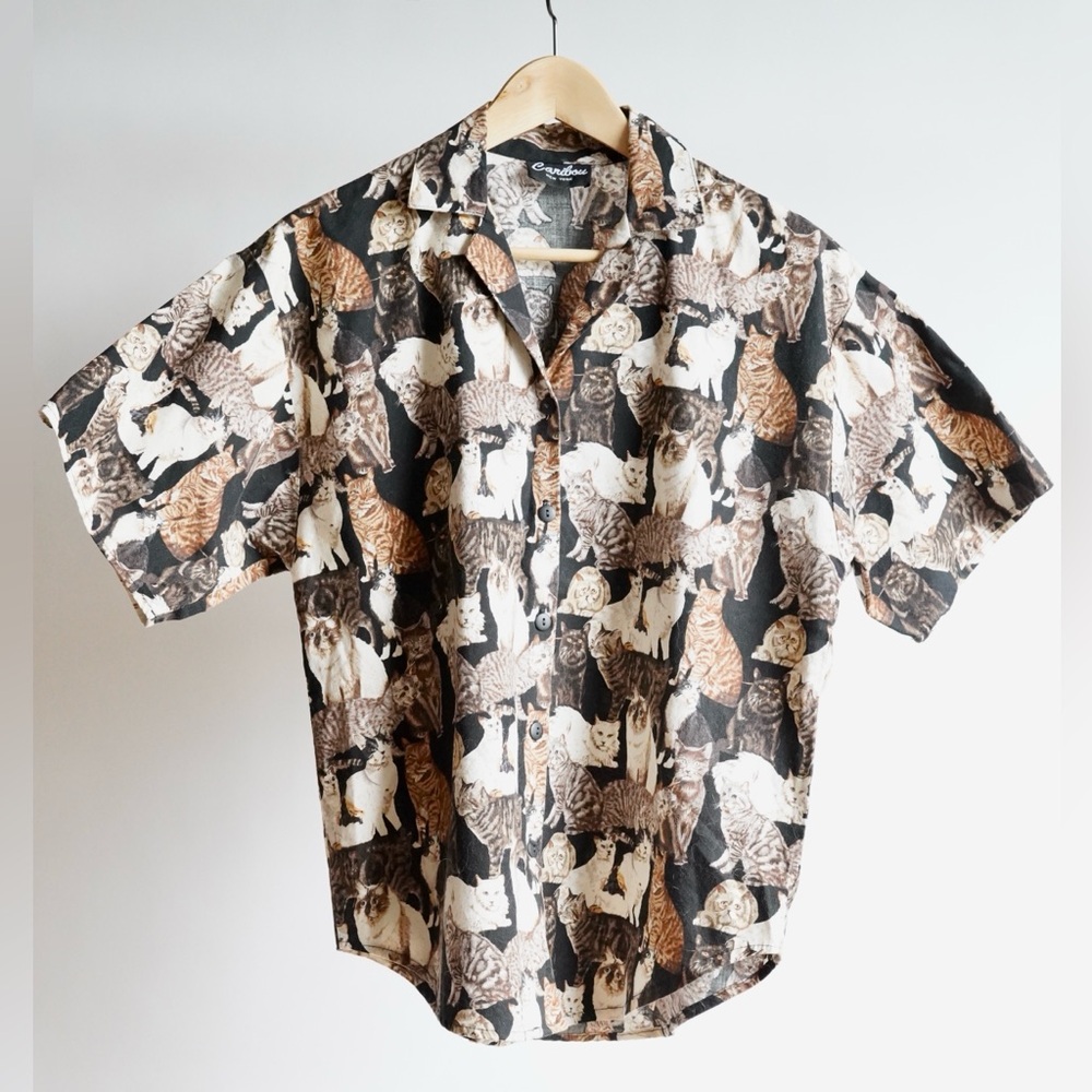 Vintage Men’s button up with cats!